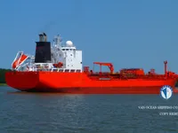Navio-tanque de óleo/produtos químicos à venda