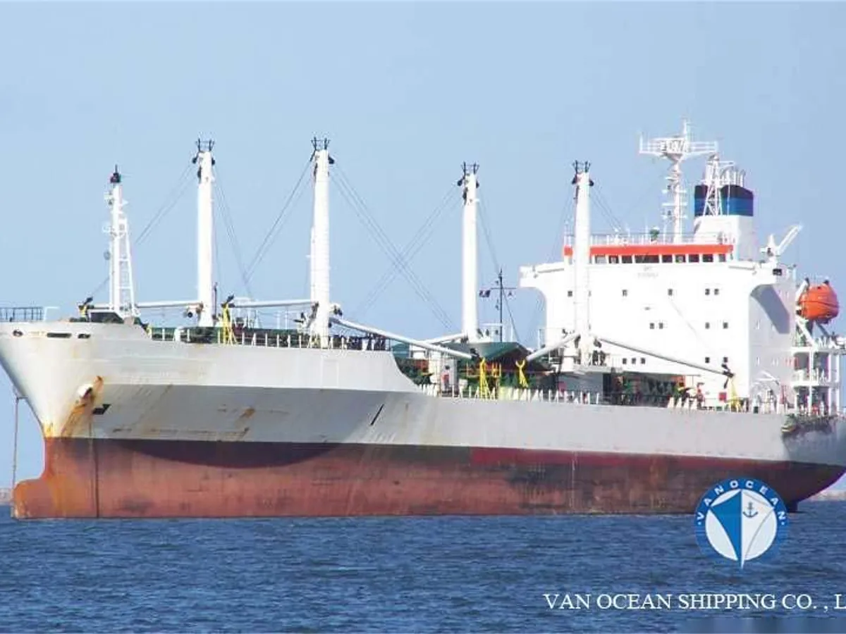 Navio frigorífico à venda