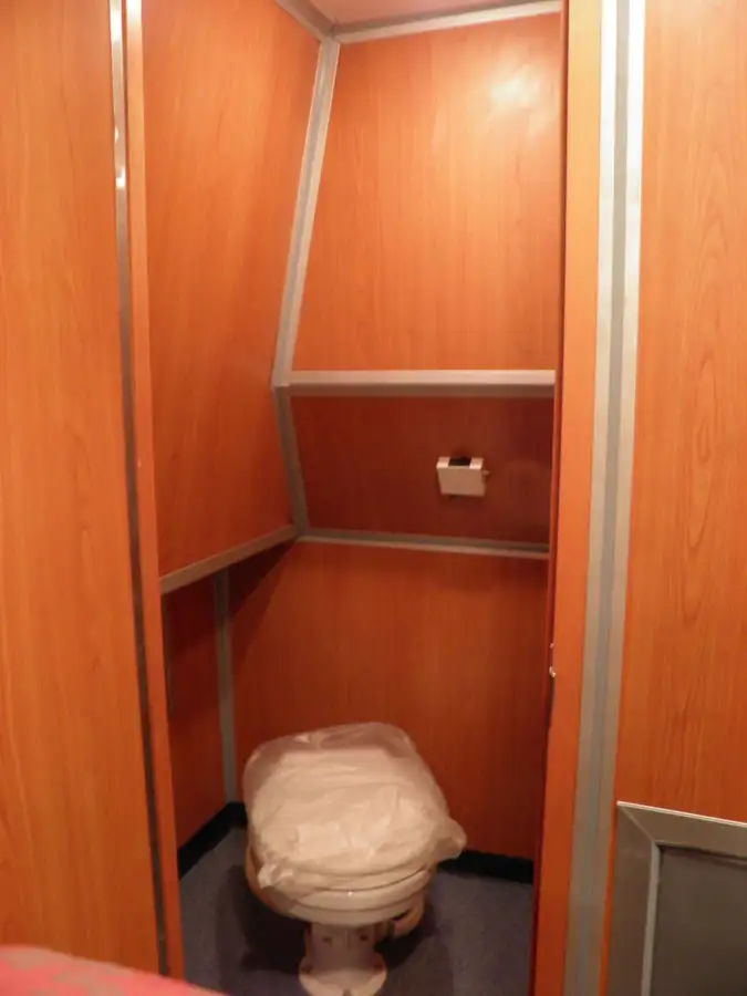 Barco de tripulação à venda