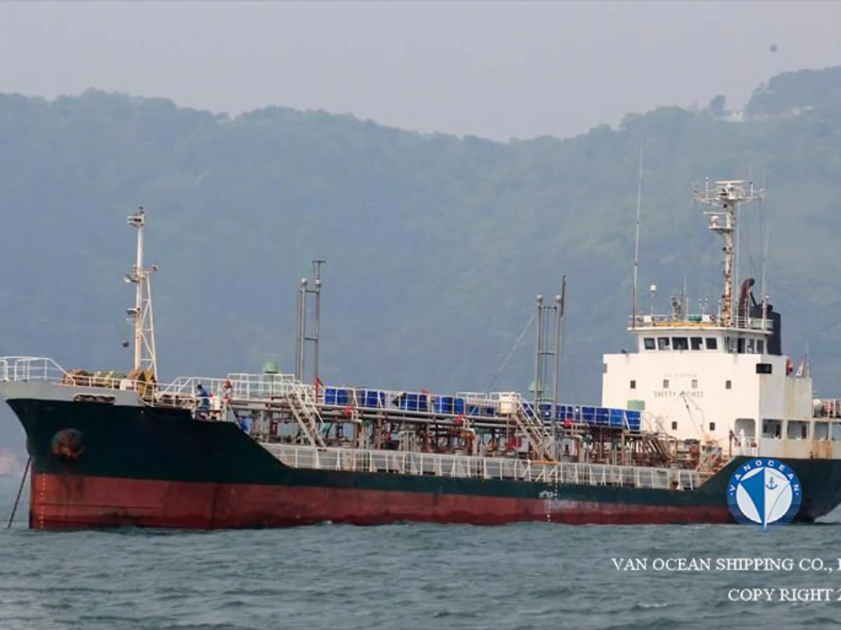 Navio-tanque de óleo/produtos químicos à venda