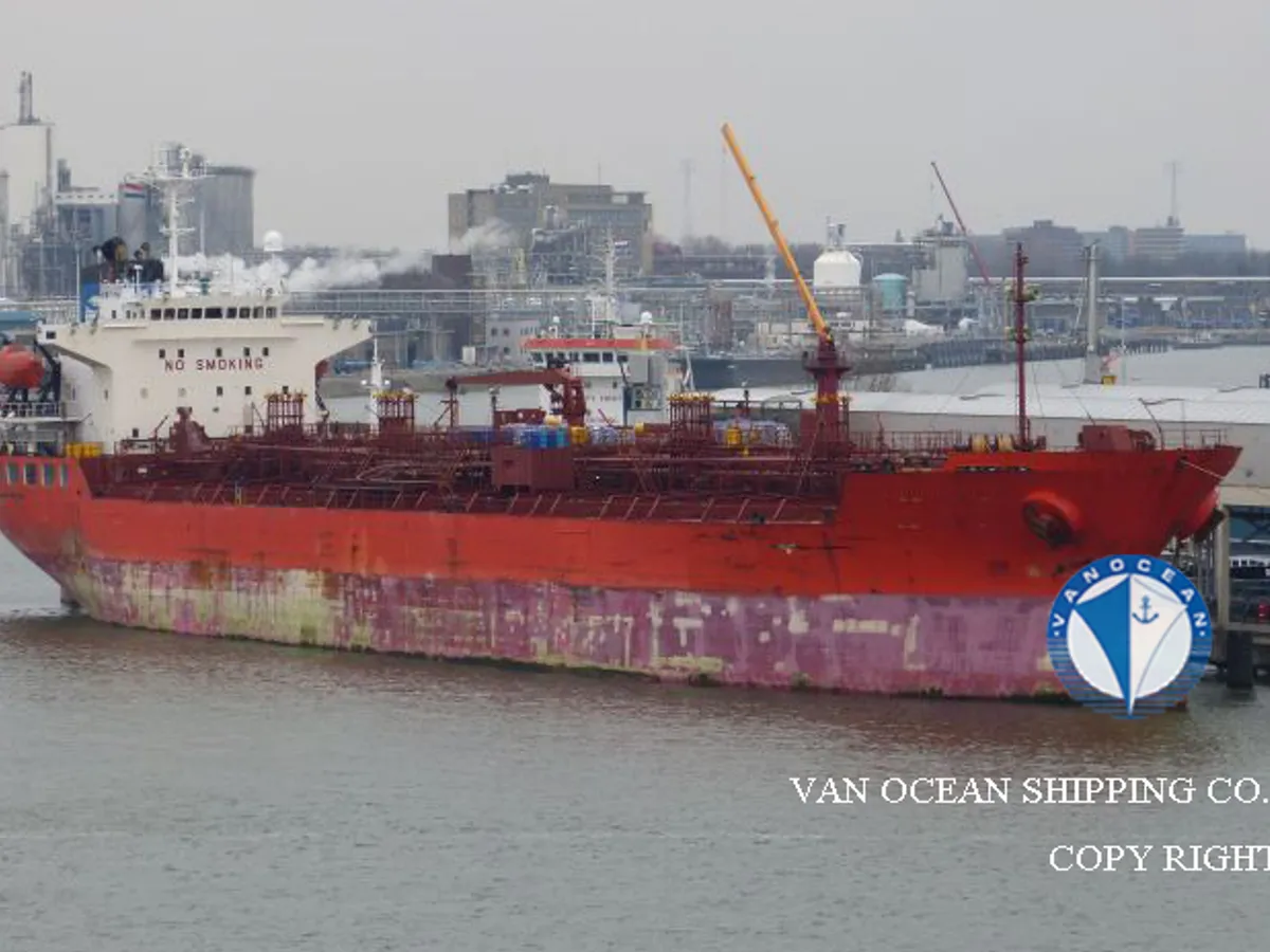 Navio-tanque de óleo/produtos químicos à venda