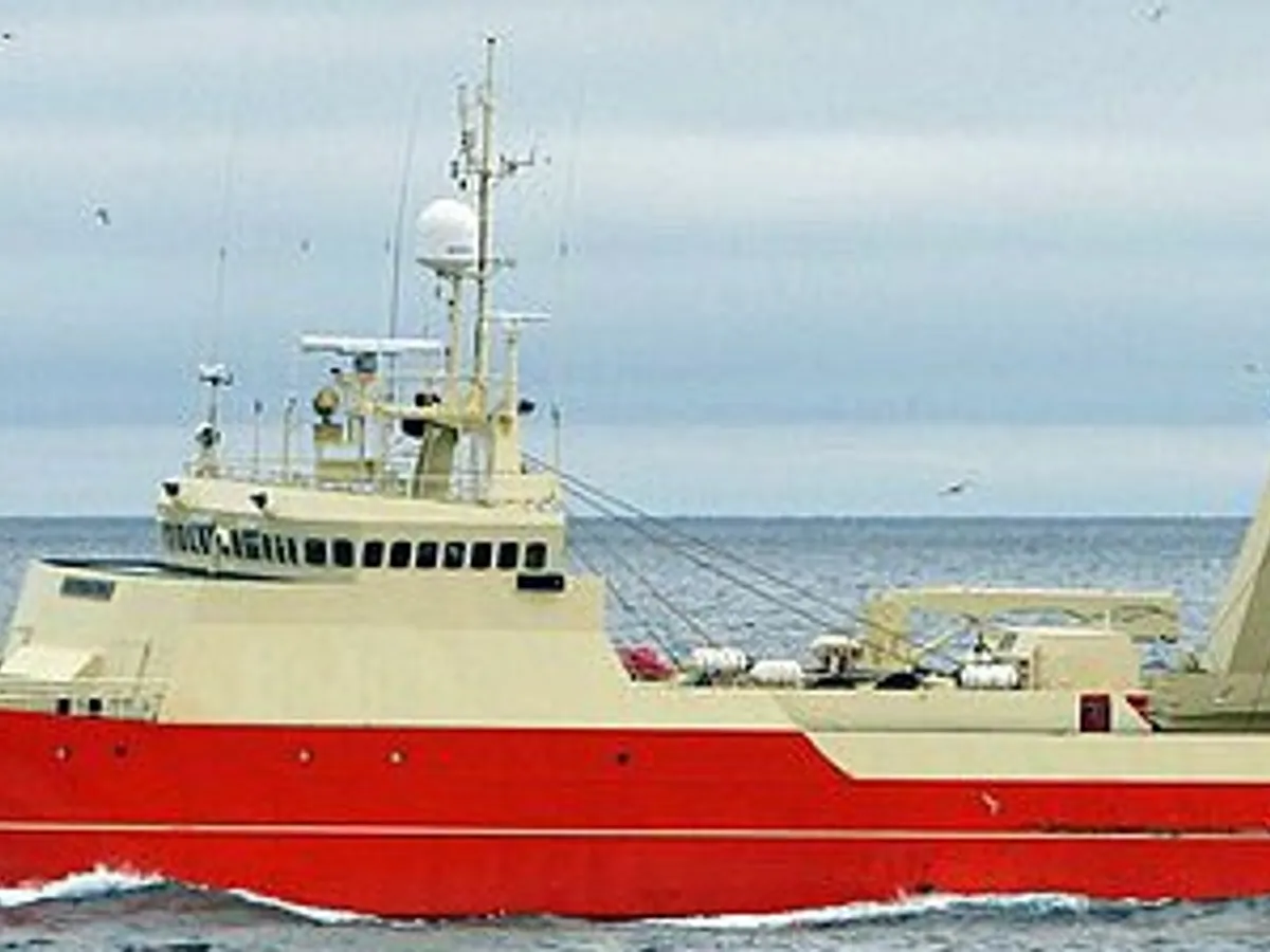 Navio de pesca de arrasto à venda