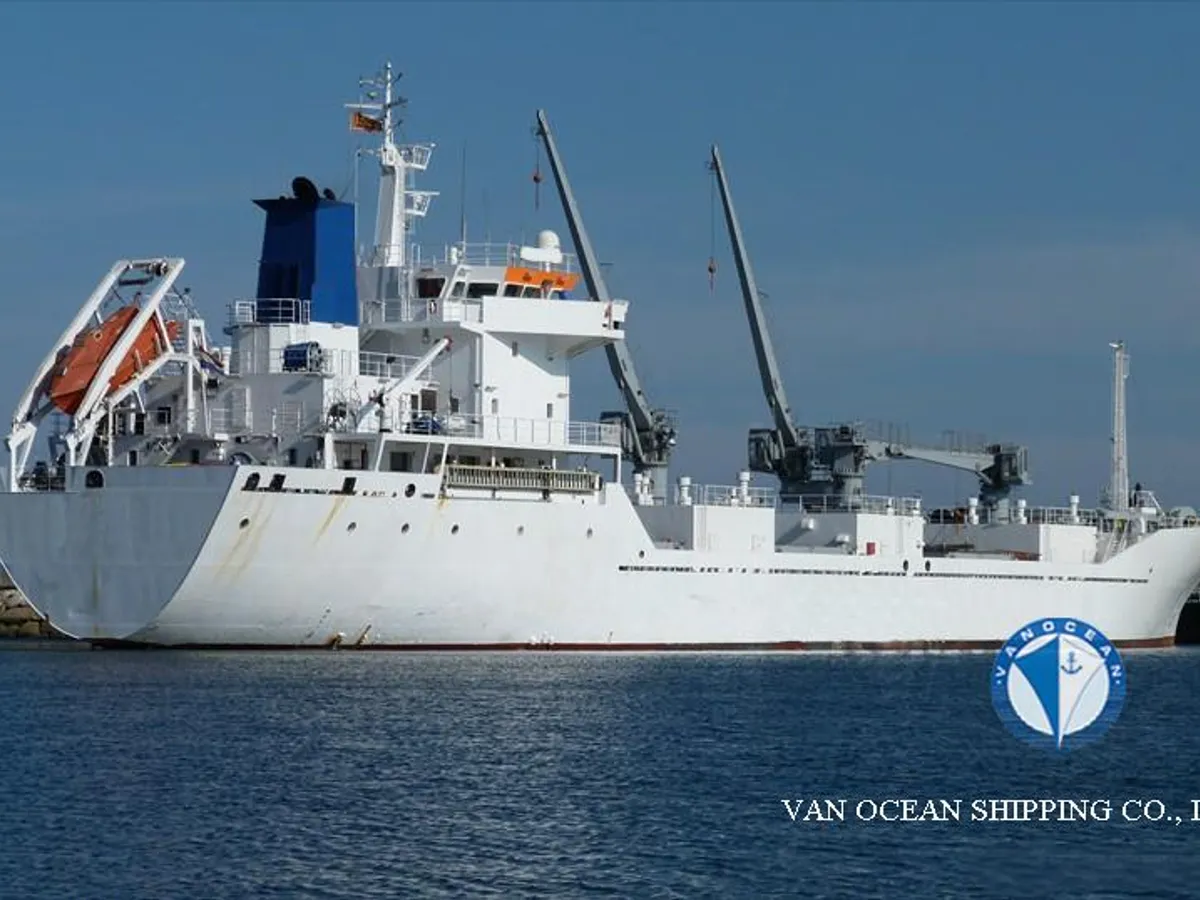 Navio frigorífico à venda