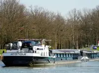 Navio graneleiro à venda