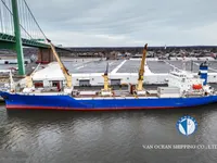 Navio frigorífico à venda