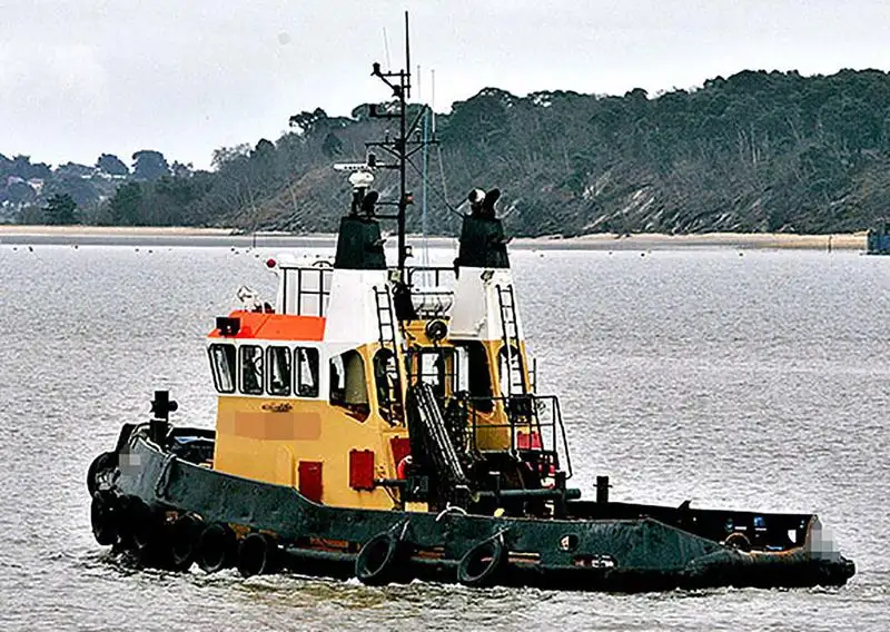 Rebocador à venda