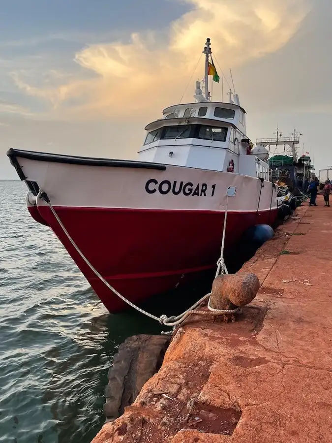 Navio porta-contêineres à venda