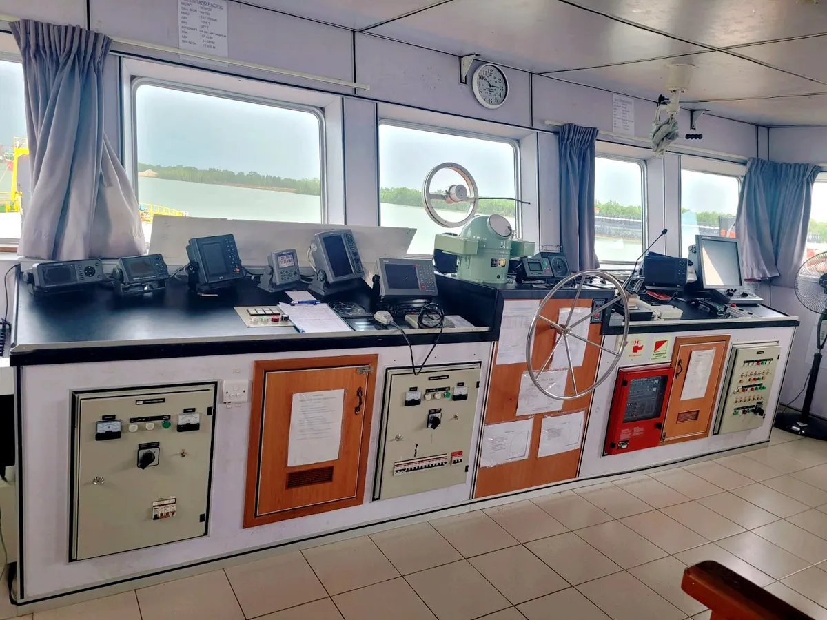 Balsa de desembarque, tanque à venda