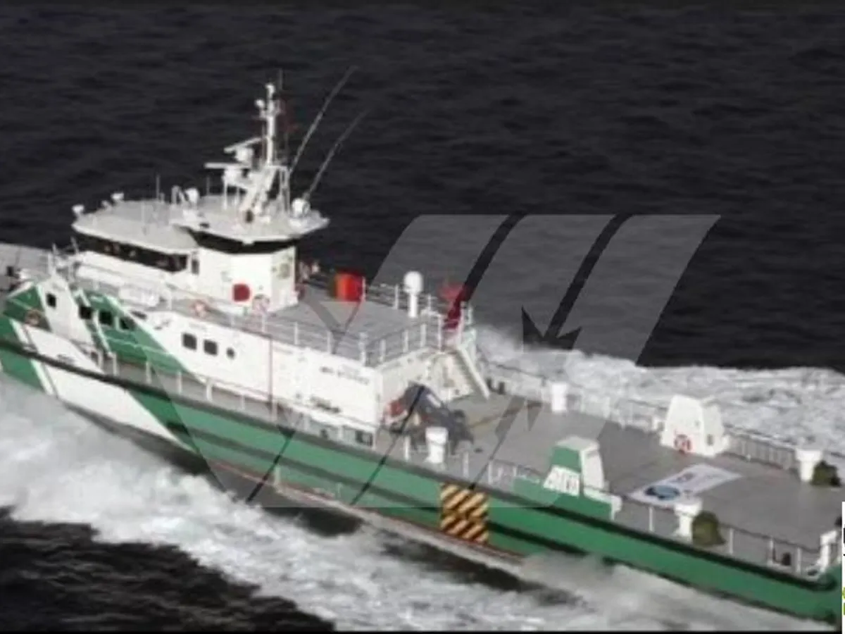 Barco de tripulação à venda