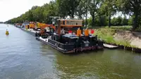 Navio porta-contêineres à venda