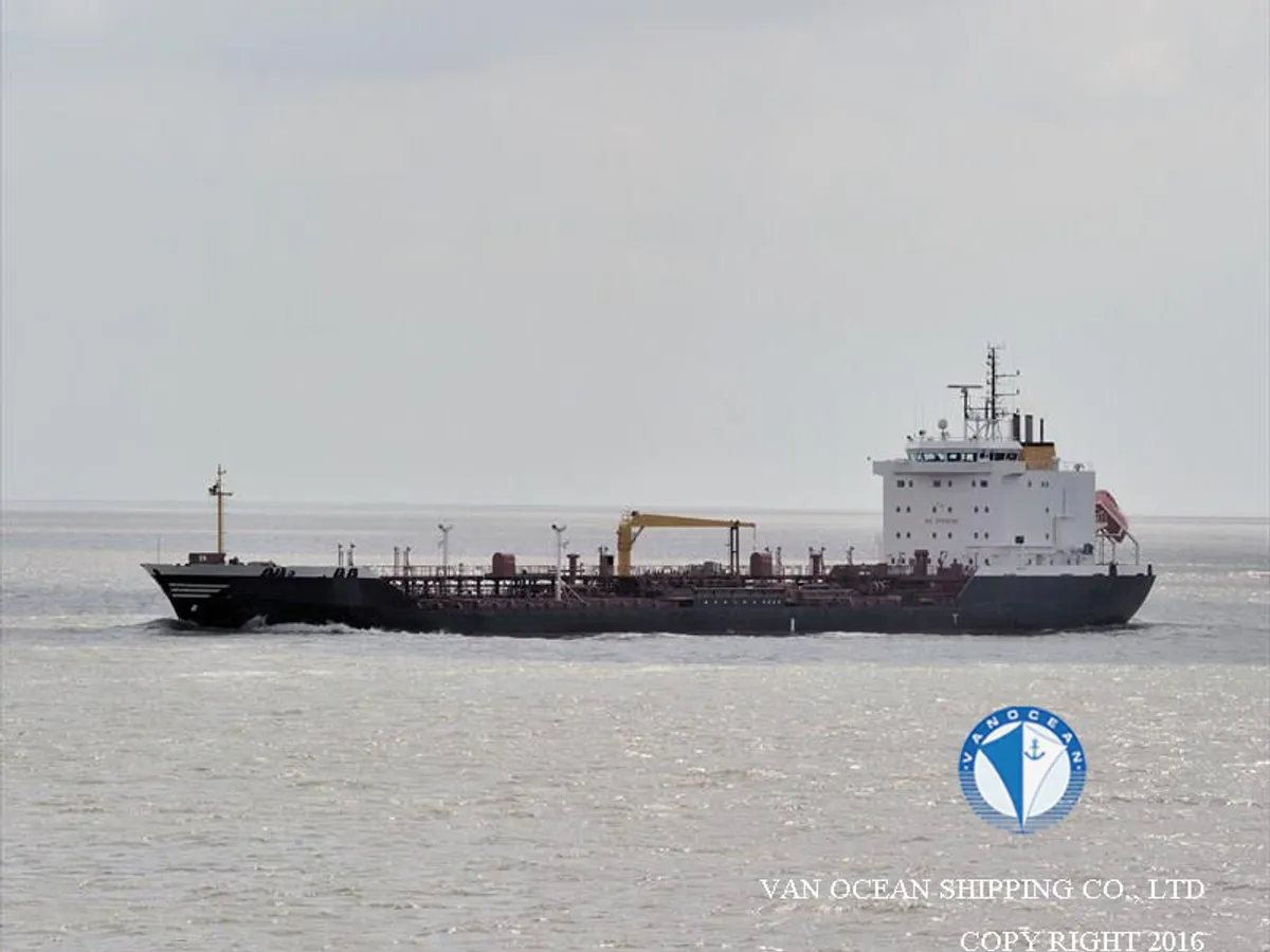 Navio-tanque de óleo/produtos químicos à venda