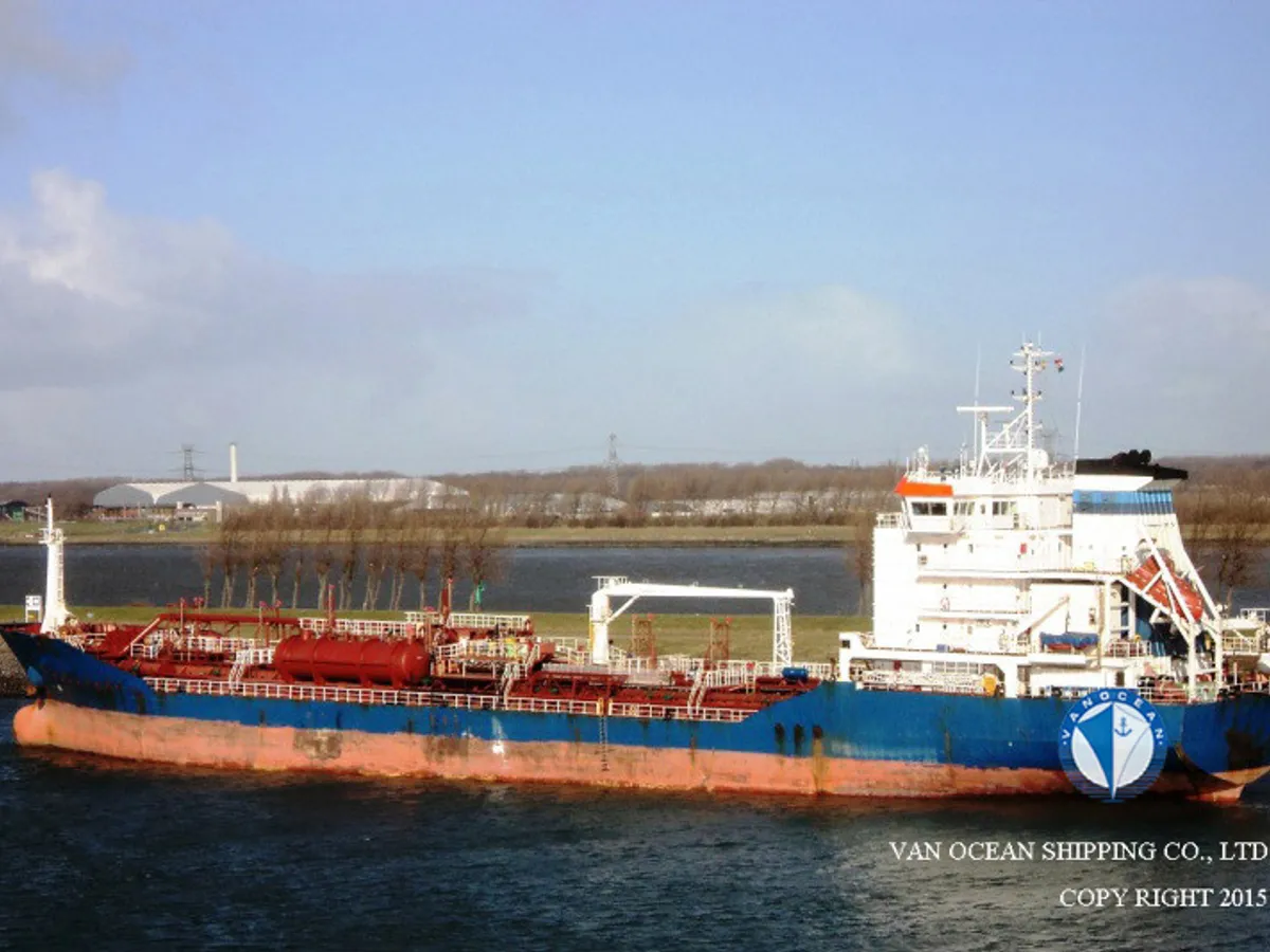 Navio-tanque de óleo/produtos químicos à venda