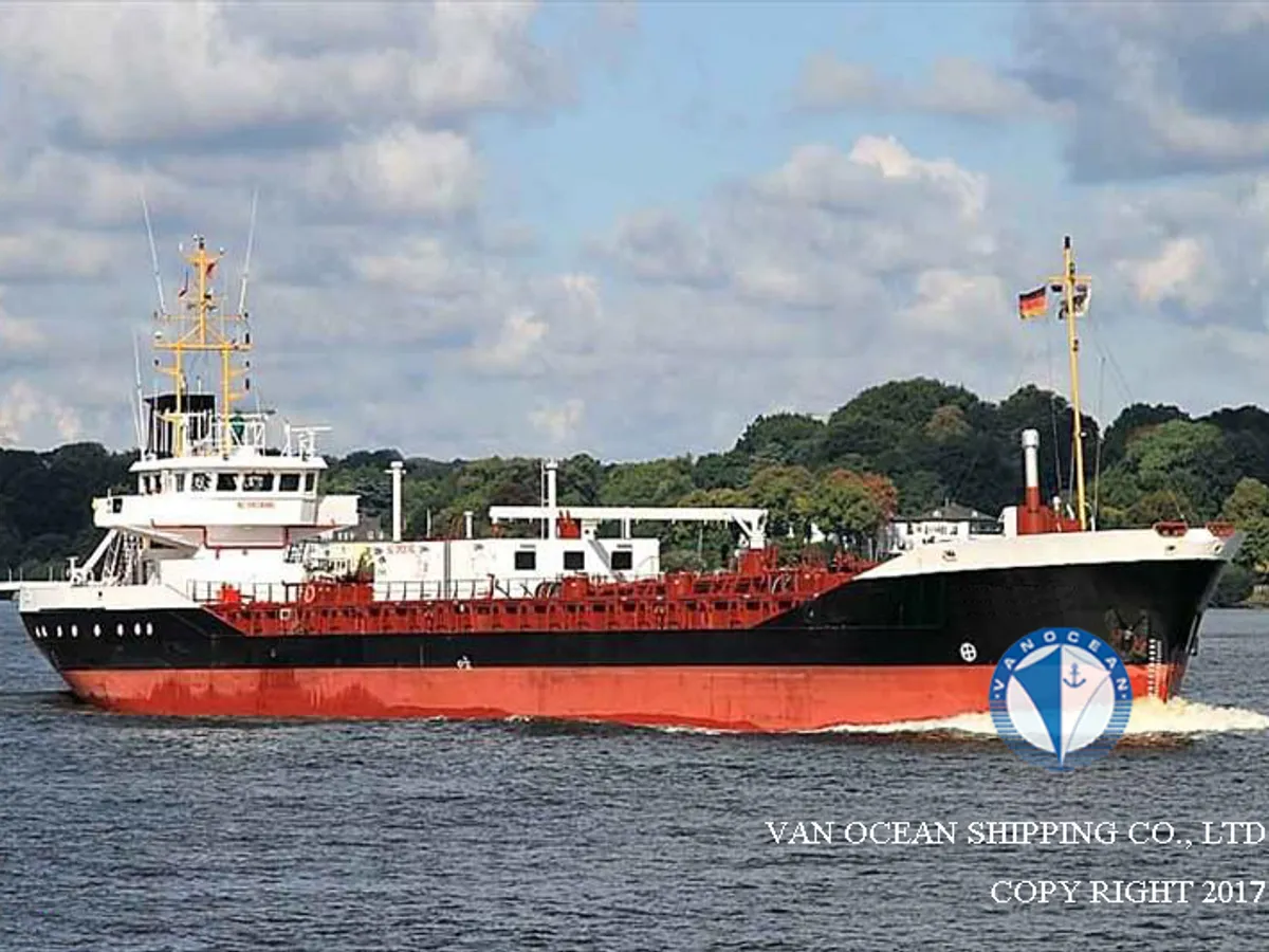 Navio-tanque de óleo/produtos químicos à venda