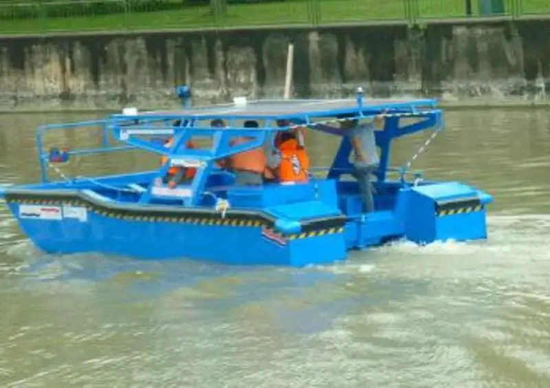 Catamarã à venda