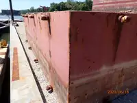 Barcaça à venda