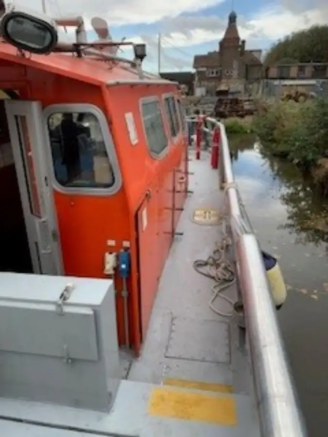 Barcos de trabalho à venda