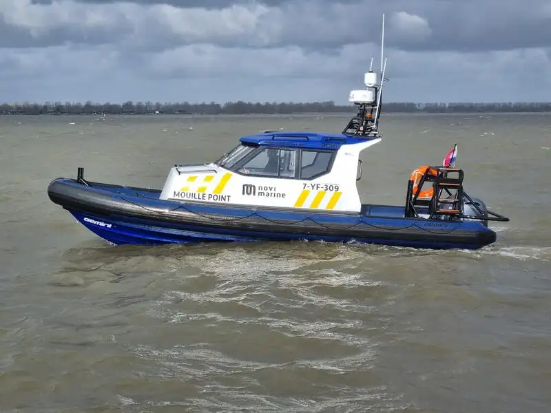Navio porta-contêineres à venda