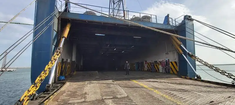 Navio graneleiro à venda