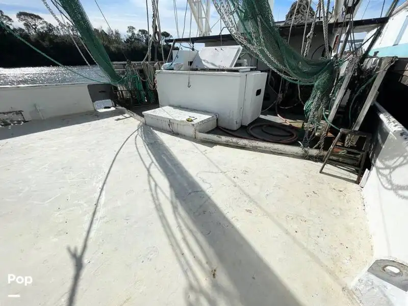 Navio de pesca de arrasto à venda