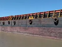 Barcaça à venda