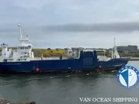 Navio frigorífico à venda