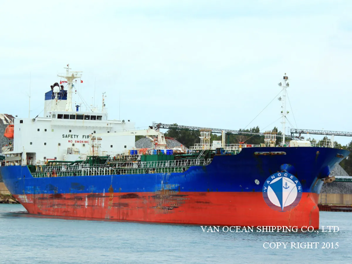 Navio-tanque de óleo/produtos químicos à venda