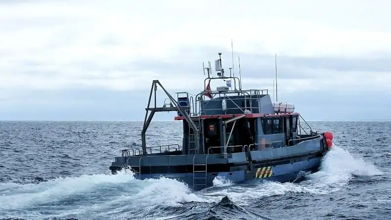 Navio porta-contêineres à venda