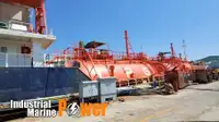 Navio transportador de GNL à venda
