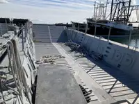 Balsa de desembarque, tanque à venda
