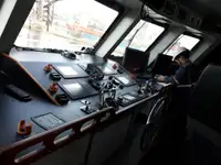 Navio porta-contêineres à venda