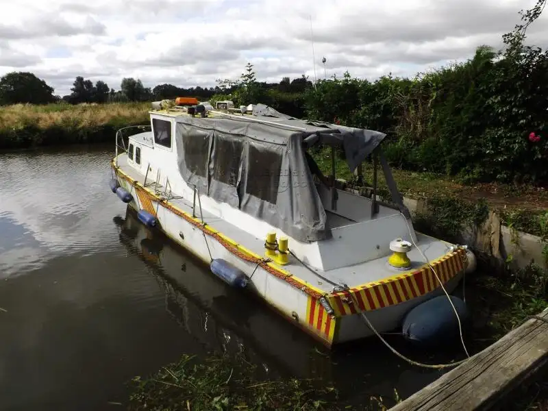 Barcos de trabalho à venda