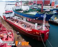 Oil/Chemical tanker à venda