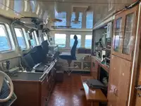 Navio de pesca de arrasto à venda