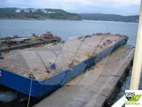 Barcaça à venda