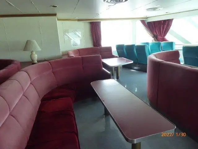 Navio de transporte de passageiros (Ferry) à venda