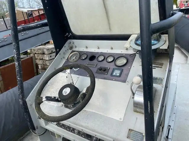 Bote inflável rígido à venda