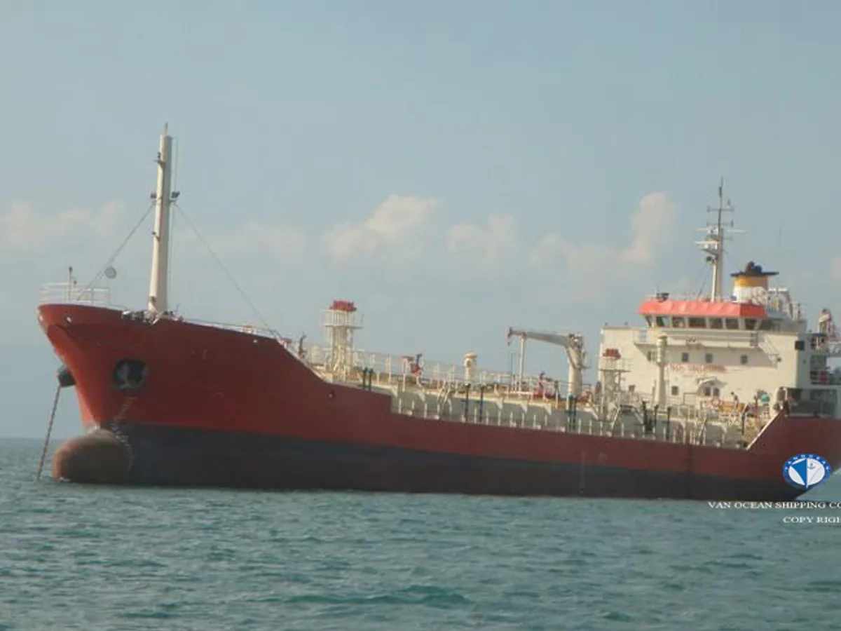 Navio-tanque de óleo/produtos químicos à venda