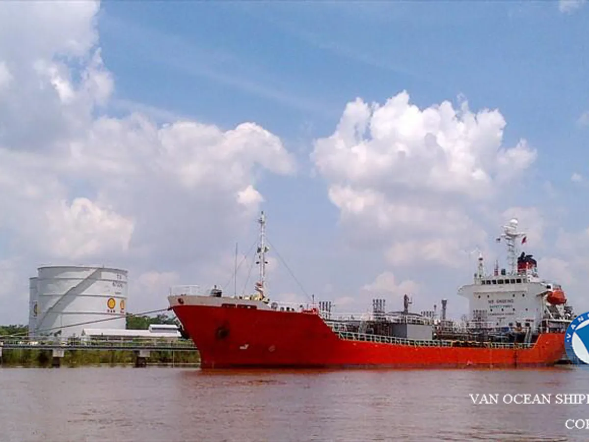 Navio-tanque de óleo/produtos químicos à venda