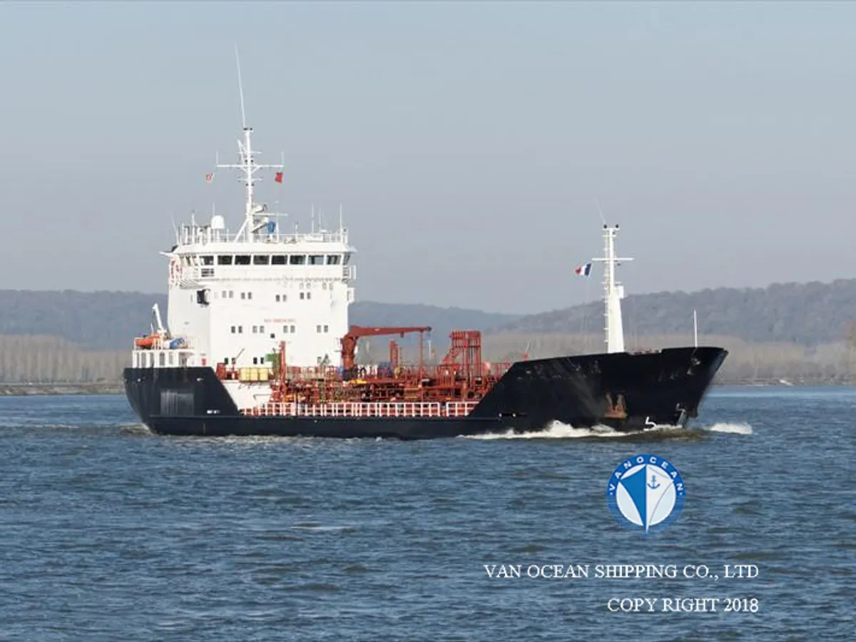 Navio-tanque de óleo/produtos químicos à venda