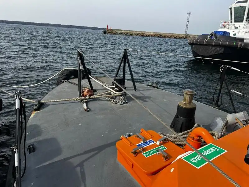 Barco de tripulação à venda