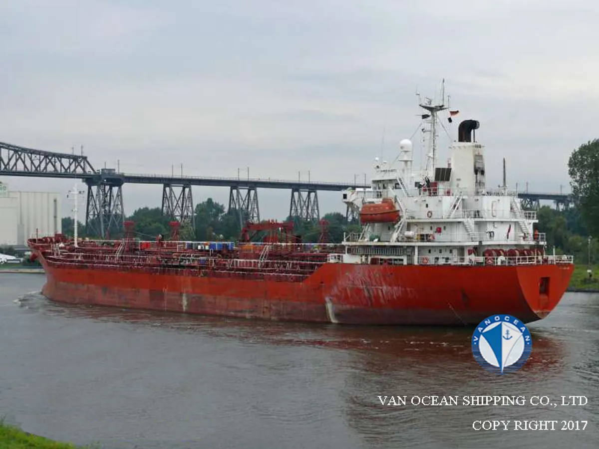 Navio-tanque de óleo/produtos químicos à venda