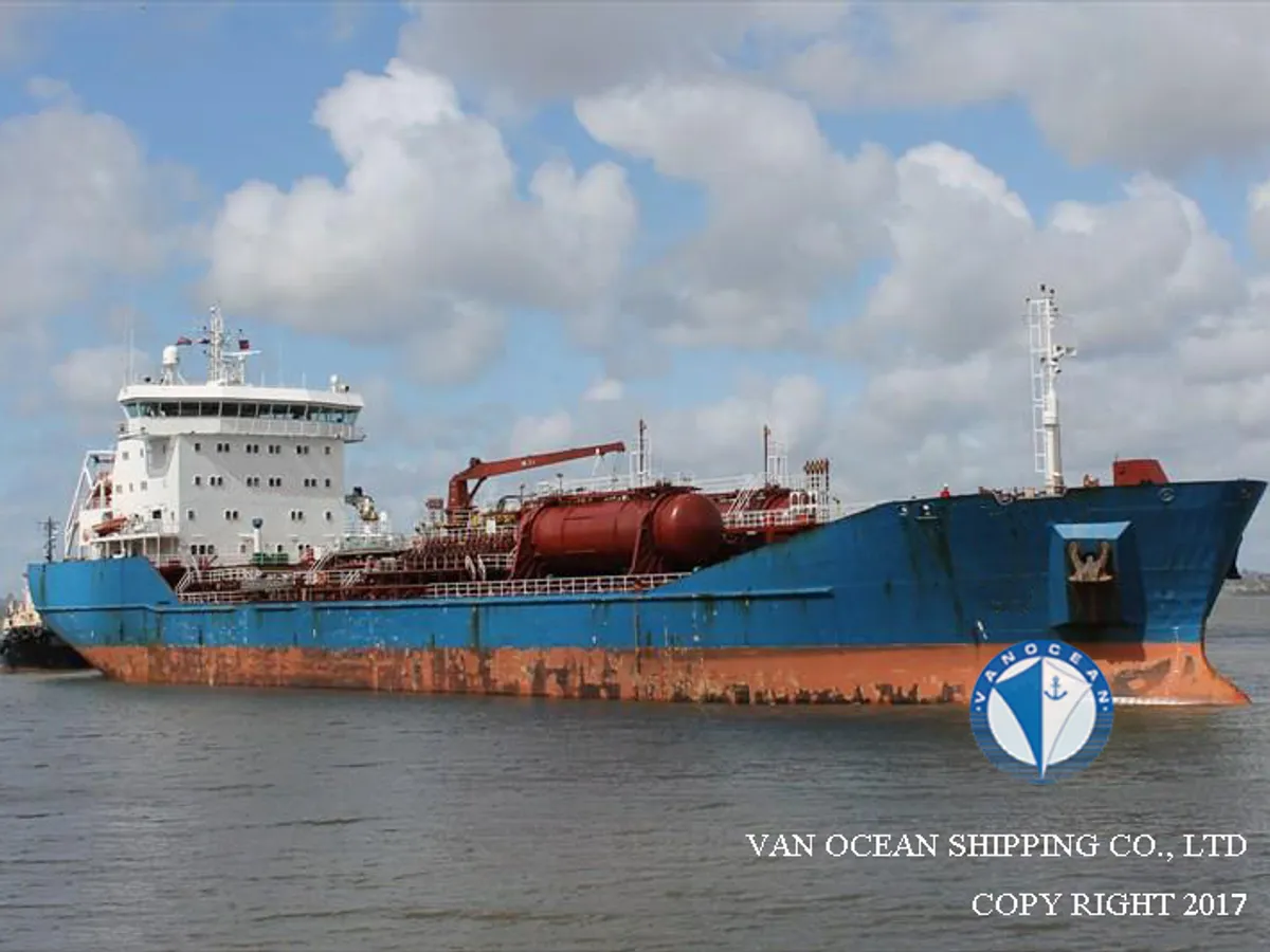 Navio-tanque de óleo/produtos químicos à venda