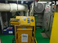 Barco de tripulação à venda