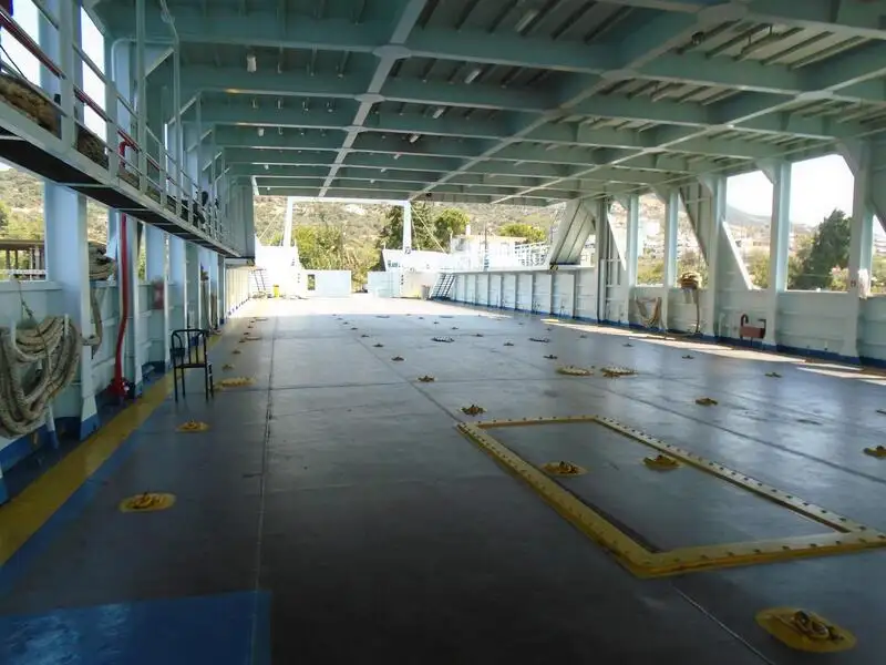 Balsa de desembarque, tanque à venda