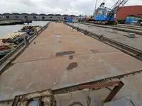 Barcaça à venda
