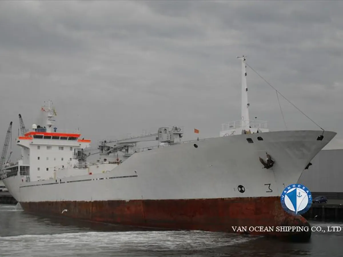 Navio frigorífico à venda