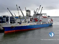 Navio frigorífico à venda