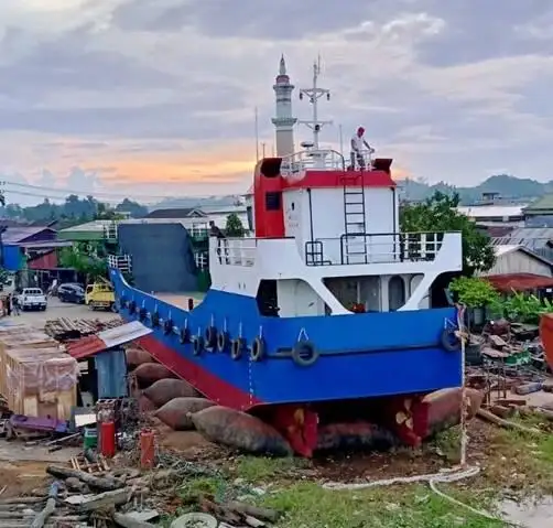Balsa de desembarque, tanque à venda
