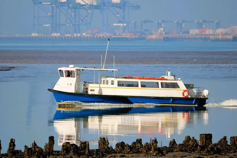Navio de passageiros à venda