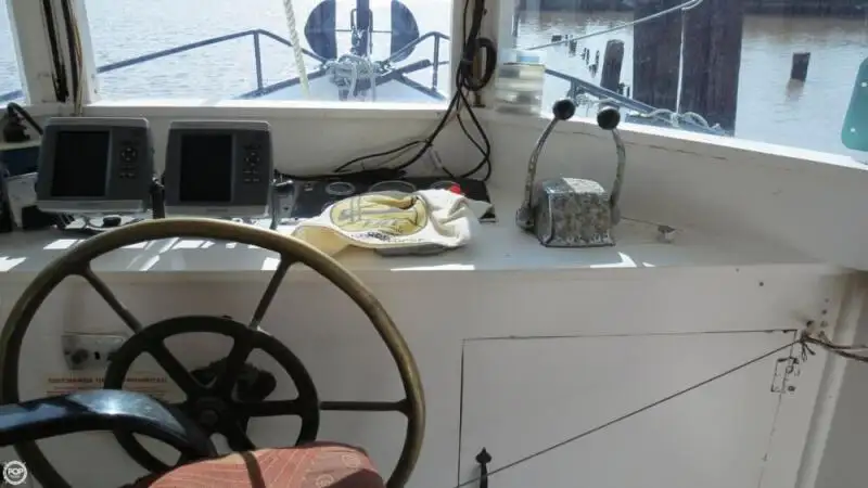 Navio de pesca de arrasto à venda